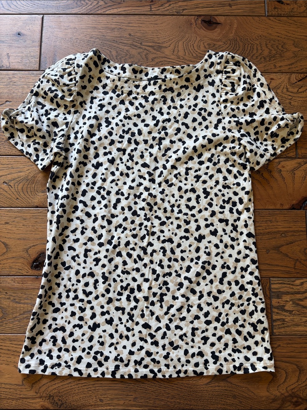 Ann Taylor Cream & Black Leopard Puff Sleeve Tee